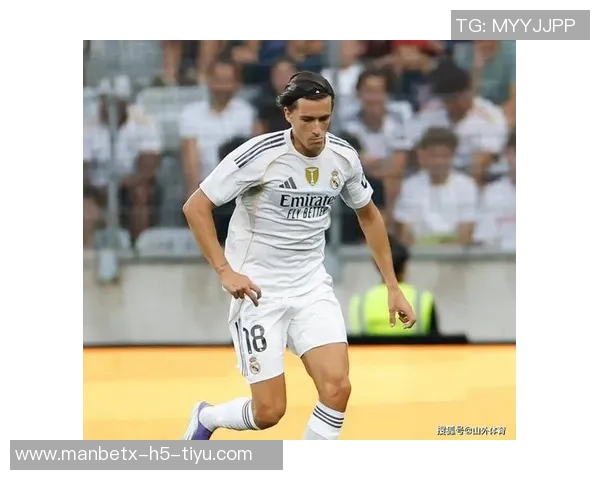 马卡报道皇马对赫罗纳卡雷拉斯或将临时担任中后卫